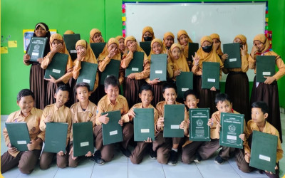 PEMBAGIAN RAPOR MIN 6 JEMBRANA TAHUN 2022